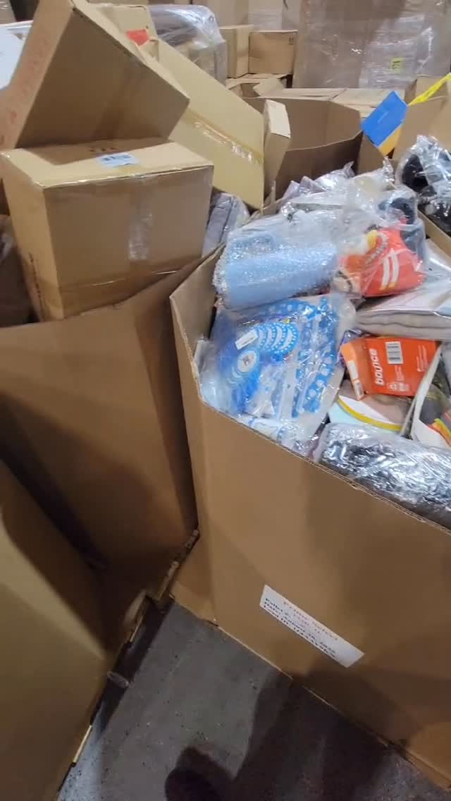 Inside Boom Hot Deal - bin store floor view