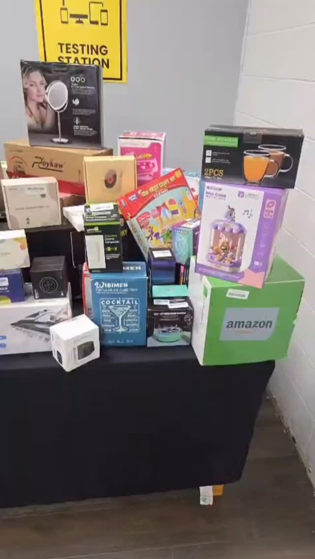 🔥🔥🔥New shipment, new amazing hot deals. Stop by tomorrow where all of this and more will be only $10.
#downersgrove #woodridge #Bolingbrook #naperville #reseller