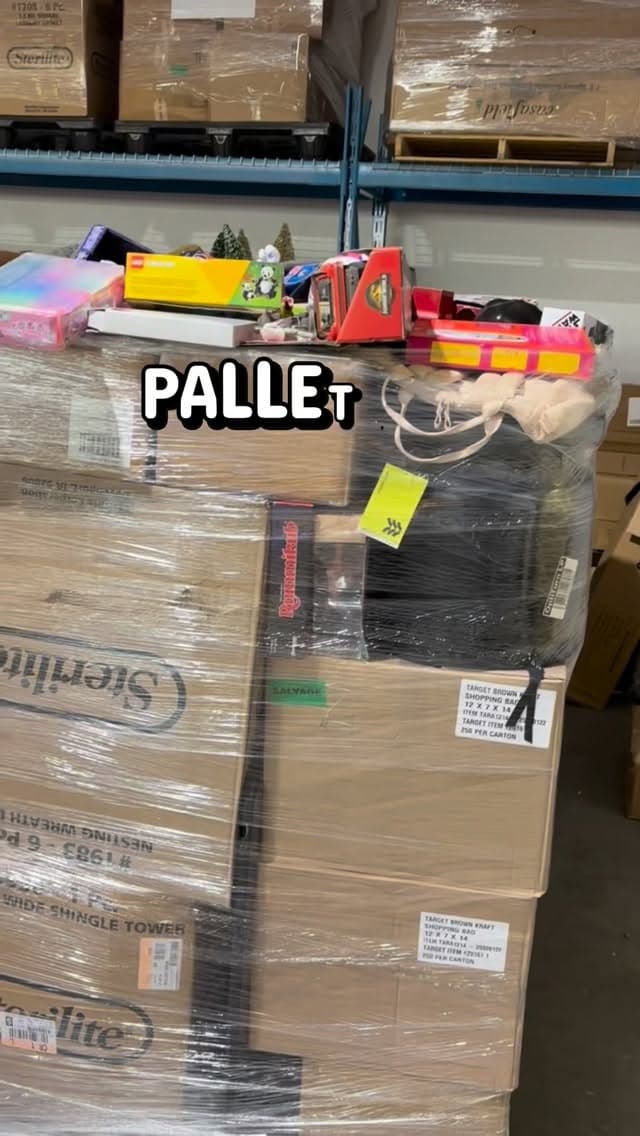 Inside Crazy Hot Buys - bin store floor view