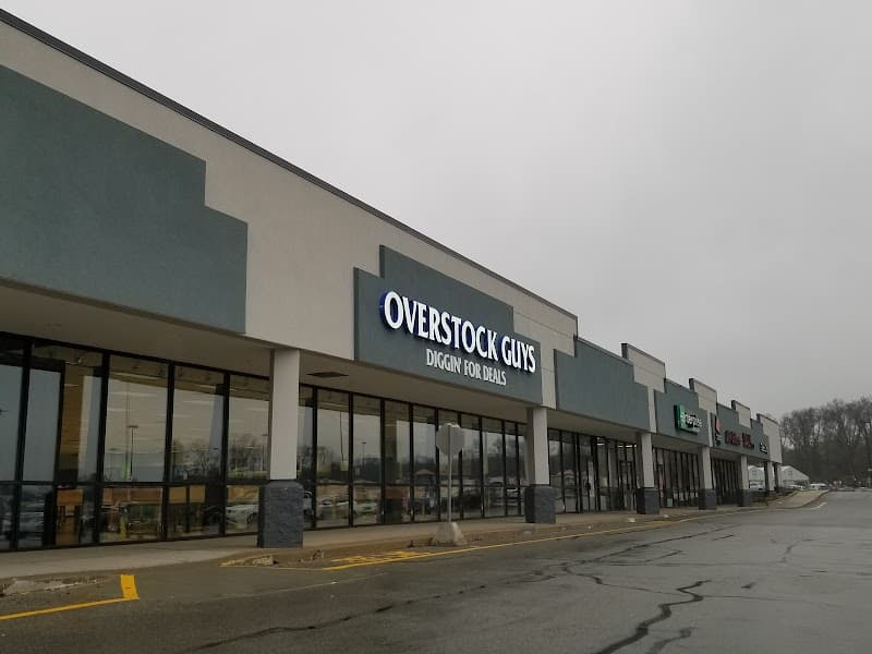 Overstock Guys Diggin’ for Deals